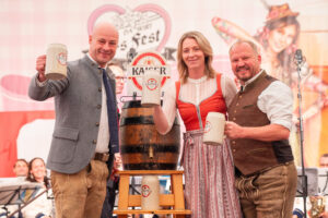 Bieranstich beim Frühschoppen